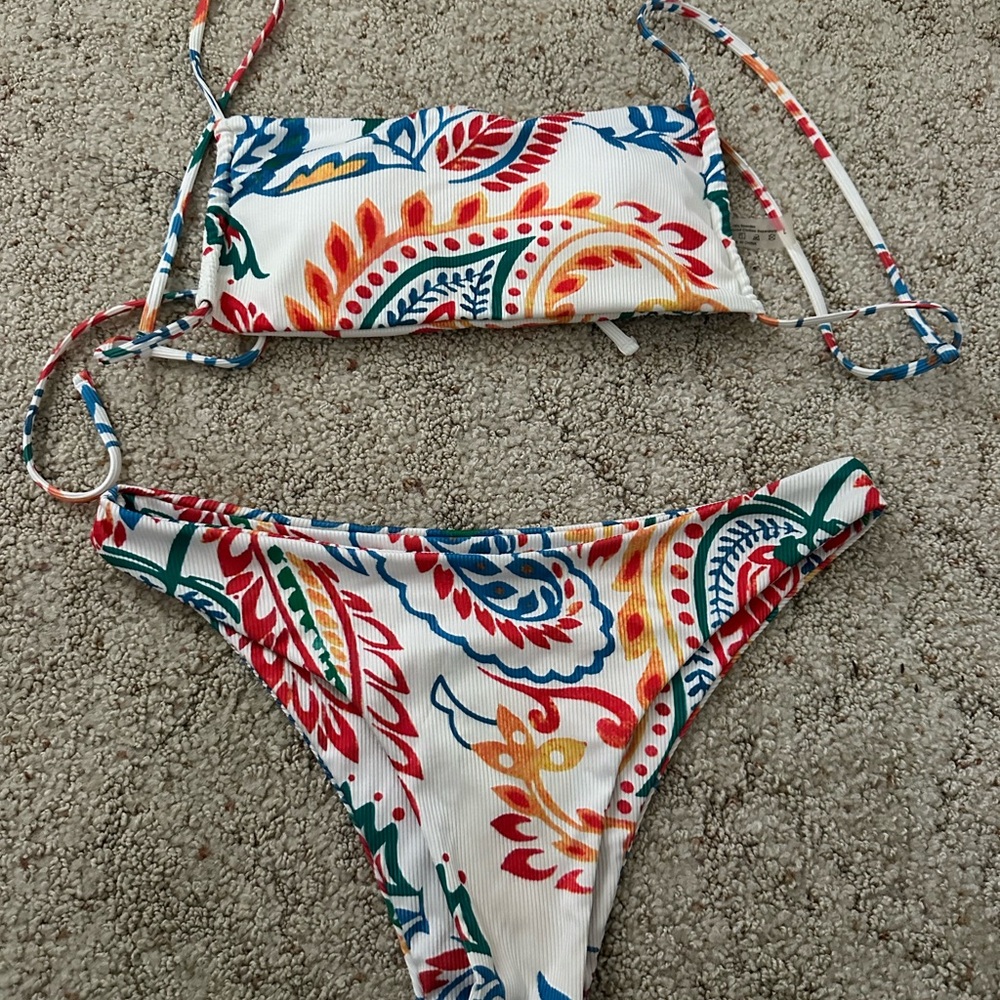 SHEIN Multicolor Paisley Bikini Set